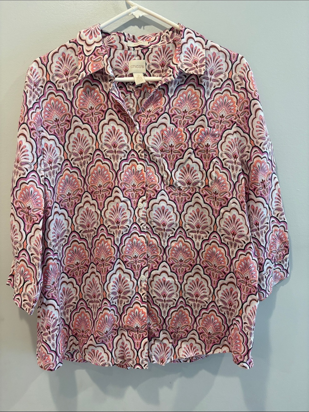 Chico's Pink and White Printed Button-Front Shirt ptp 21 length 28.5